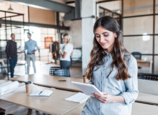 Krijg meer grip op je bedrijf zakenvrouw